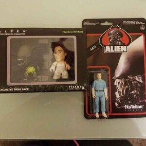 Alien Titans Vinyl Figures Bundle Toys
